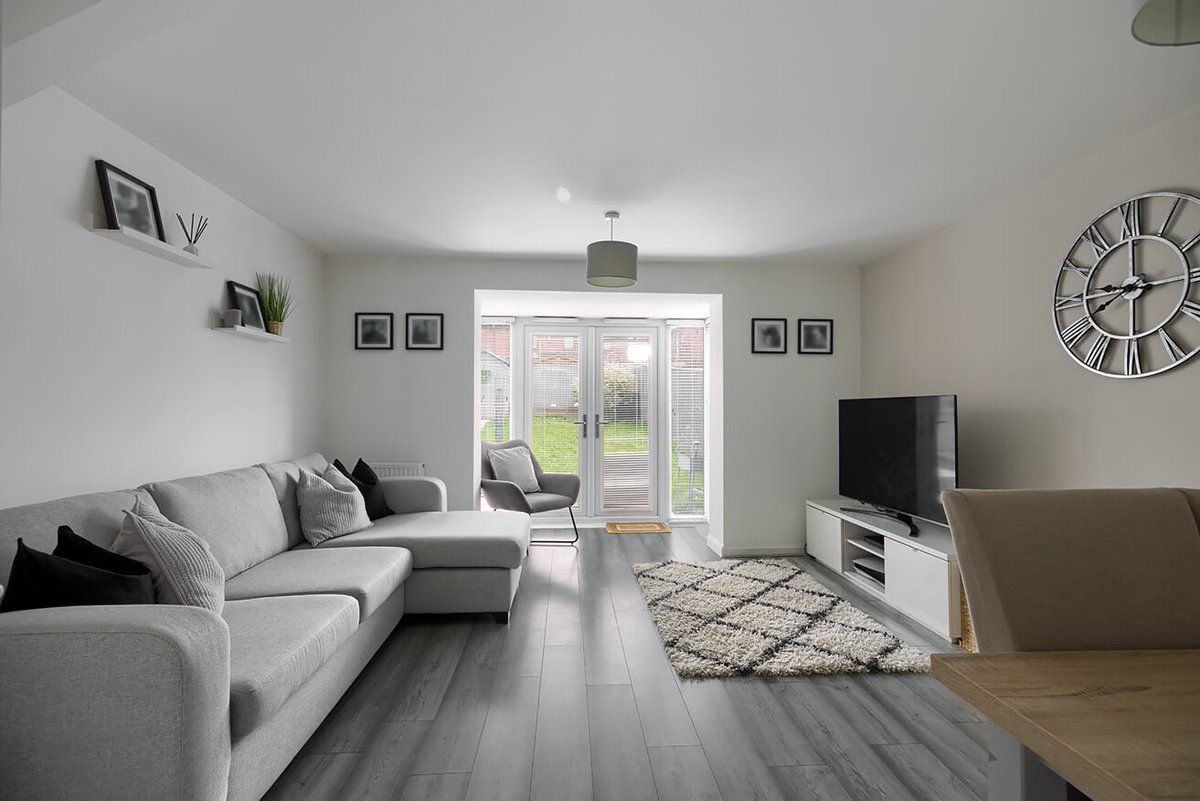 PendleHillProps's tweet image. 👀SneakPreview👀 Coming This Weekend  #ForSale  #3Bed #GreatQuality #DiscountToMarket 

✏️For more info Register now for our new Heads Up Property Alerts on link below ⬇️ 

…dlehillproperties.web.lifesycle.co.uk/properties/reg…

#pendle #ribblevalley #hyndburn #eastlancashire #lancashire #burnley #longridge