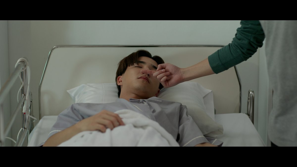 GMMTV's tweet photo. #DangerousRomanceFinalEP มาแล้วววว
ทีมหน้าจอเปิดดูสดพร้อมกันตอนนี้ทางช่อง GMM25 น้าาาา

#GMMTV
@perthppe @Chimonac https://t.co/I8Y2rePNmq