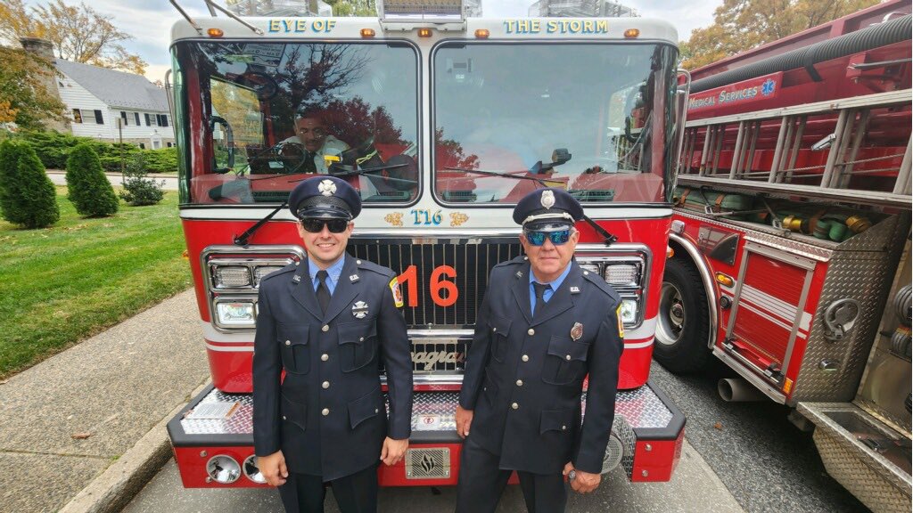 LibrarianSKI's tweet photo. • Pray for our BCFD family today • #ProudWife ❤️🤍 https://t.co/U9PfnOyv5h