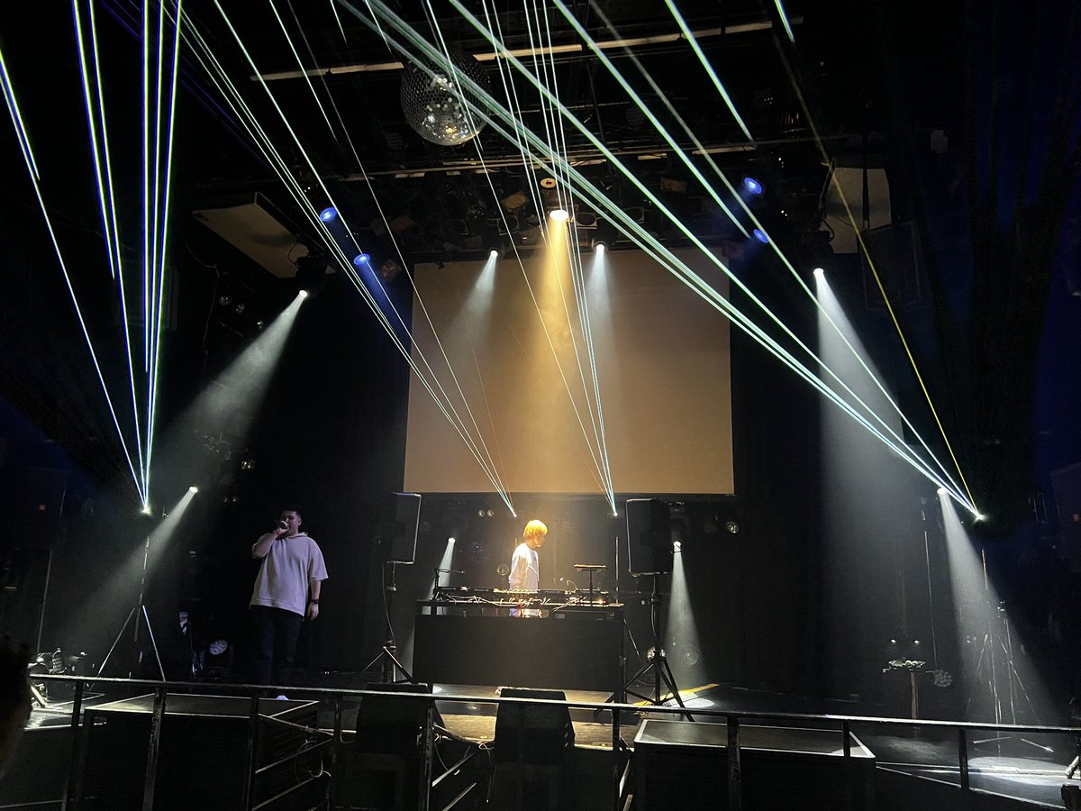 TokyoHardDance's tweet photo. サウンドチェック中🔊
今回はレーザーとサウンドデザインも入ってるので空間も音響も今までより作りこんでます！
#THD04 https://t.co/cLXrAgAq9y