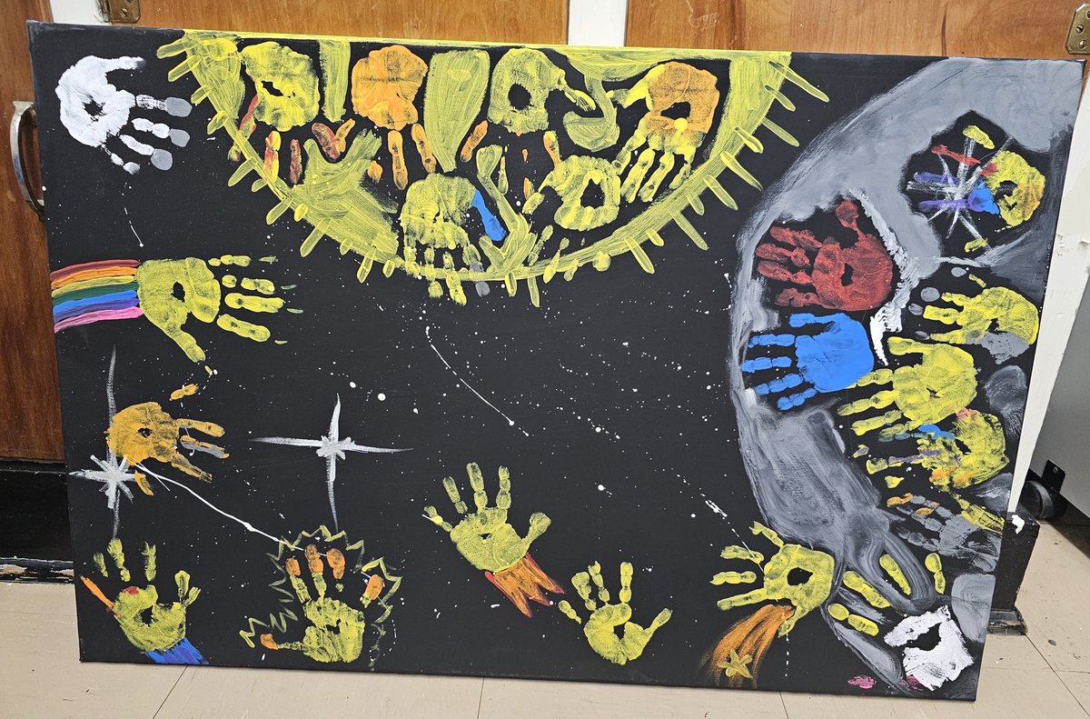 Some say that children are the sun, the moon and stars. I agree!  <a href="/SunnysideEleme1/">Sunnyside Elementary</a> #ThanksToYouHalifax @hfx_arts <a href="/HRCEFineArts/">HRCEFineArts</a> <a href="/HRCE_NS/">Halifax Regional Centre for Education</a>