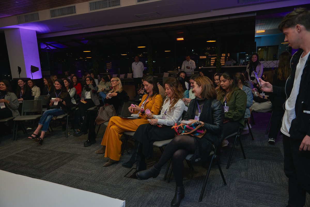 BBVASpark's tweet photo. La semana pasada acogimos en nuestra sede de @BBVA_Colombia a más de 60 mujeres empresarias referentes en el ecosistema de los negocios.

Gracias a @PurasDuras y a la @camaracomerbog por hacer posible este encuentro con el que buscamos conectar a emprendedoras. https://t.co/8HrzjyQWKK