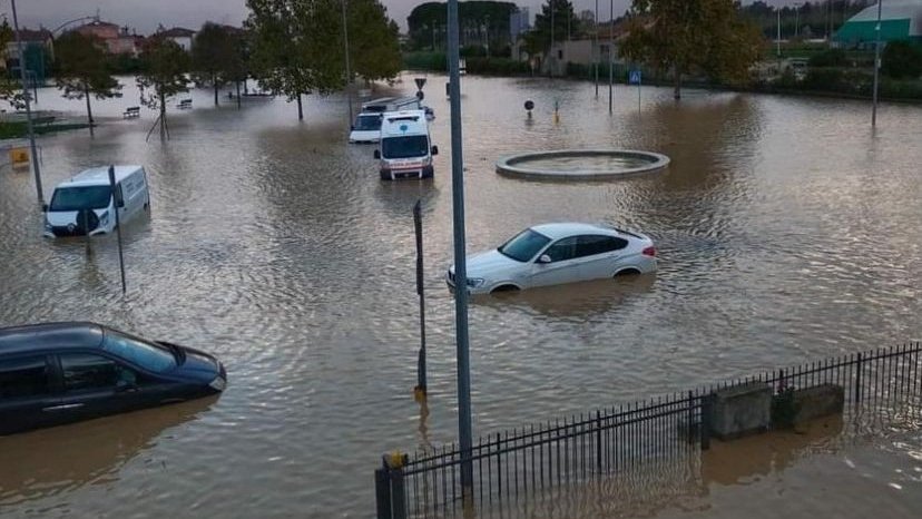 ⚠️𝗘𝗩𝗘𝗡𝗧𝗢⚠️
𝟮 𝗻𝗼𝘃𝗲𝗺𝗯𝗿𝗲 𝟮𝟬𝟮𝟯 - Estesi fenomeni alluvionali in Toscana - polaris.irpi.cnr.it/estesi-fenomen…

#rischioidrogeologico #dissestoidrogeologico #alluvionetoscana  #Toscana #alluvione #PROTEZIONECIVILE