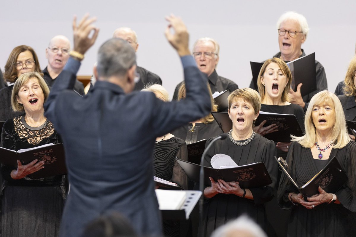 nurecomchoir's tweet photo. We look forward to performing this Sunday 5th November, at 11am Mass in @TerenureCollege at a special Mass of Remembrance for the Carmelite Community. We have a beautiful set of pieces in our Order of Service and look forward to seeing you. All welcome. https://t.co/NfNhzRpvvJ