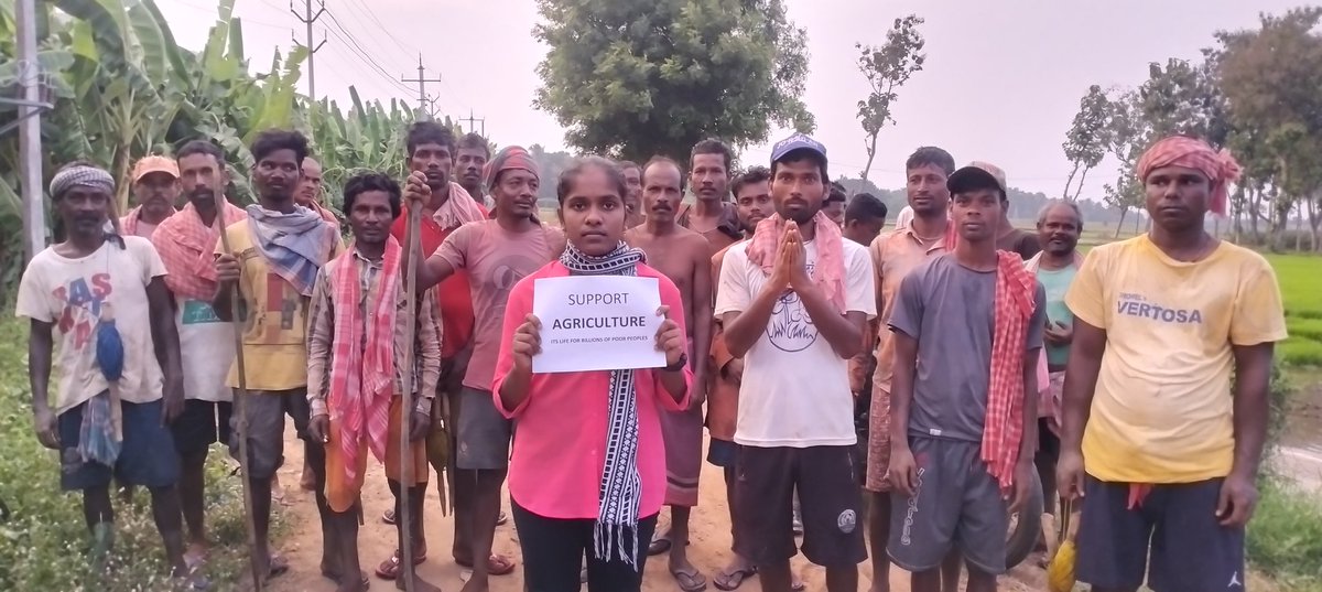 YadhumadiR's tweet photo. Why these migration crises ? what about millions of rural poor farmers and population? Still they are dependent on agriculture lands and agriculture farming ! #saveageiculturesectors
#SavePoorFarmers #savefarmers #farmers #Migration #NeedRuralDevelopment
#FocusRuralDevelopment https://t.co/IRApq1Q7zb