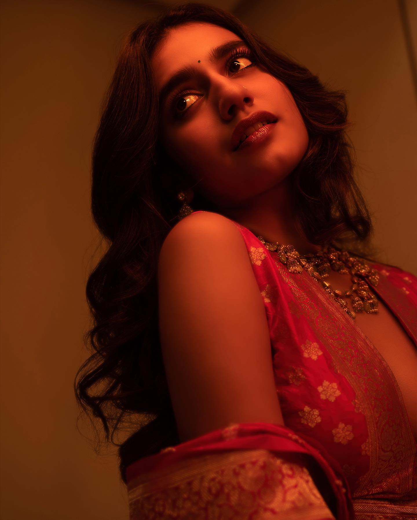 F-A7zU6aYAAN7KR?format=jpg&name=large