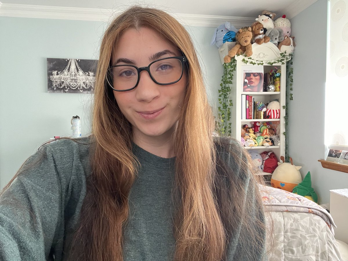 alloecrossing's tweet photo. ❤️I’M LIVE ON TWITCH!!!!!

Sleep Deprived and Villager Hunting on my fallcore island!! Any lurks and support to the stream are especially appreciated today!!

https://t.co/fRCM5SiZqr https://t.co/c6hzPrYaFL
