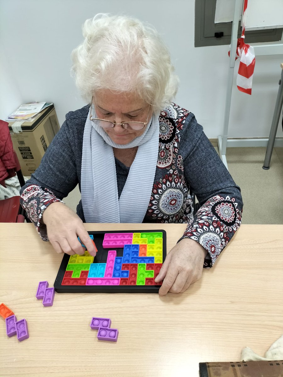 SolidaridadIn's tweet image. 📸 ¡Taller #Estimulatumente #ProgramaProximidad en Fernán Núñez (Córdoba)! 

🧠✨ Descubre cómo potenciar tu intelecto y disfrutar de esta experiencia única. 
 #FernánNúñez #Córdoba #Taller #Aprendizaje