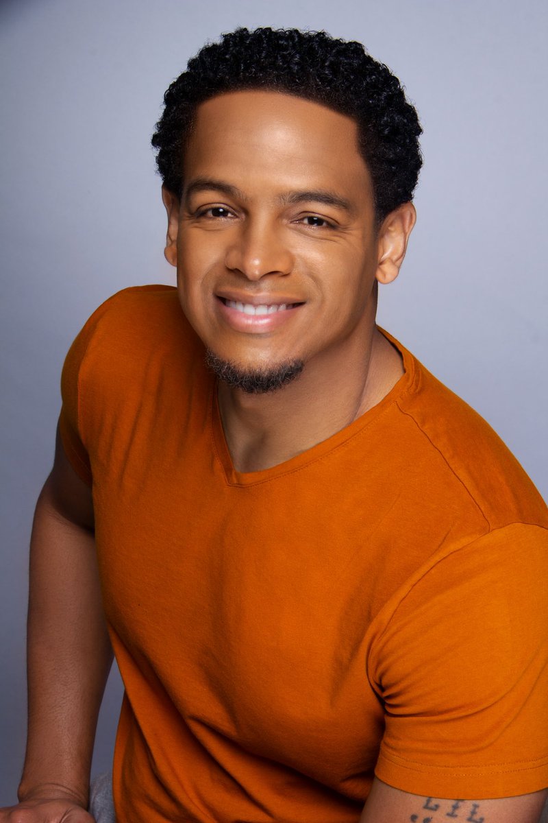 Hey fam! 

God is soooo good! I am honored to be interviewed by VoyageATL and share my story experience of being a Small Press Publisher and author in the book industry. Check it out when have a chance. 

voyageatl.com/interview/chec…