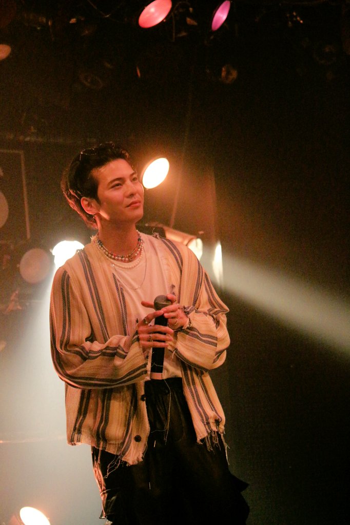 tMBk79af5jyinZn's tweet photo. Re:Snacks presents.「Re:present vol.1」
2023.11.2渋谷📸
史也くんセクシーだね😉
#史也祭 #三浦史也 #ReSnacks  @fmy_0821 https://t.co/Ot8ep167X8