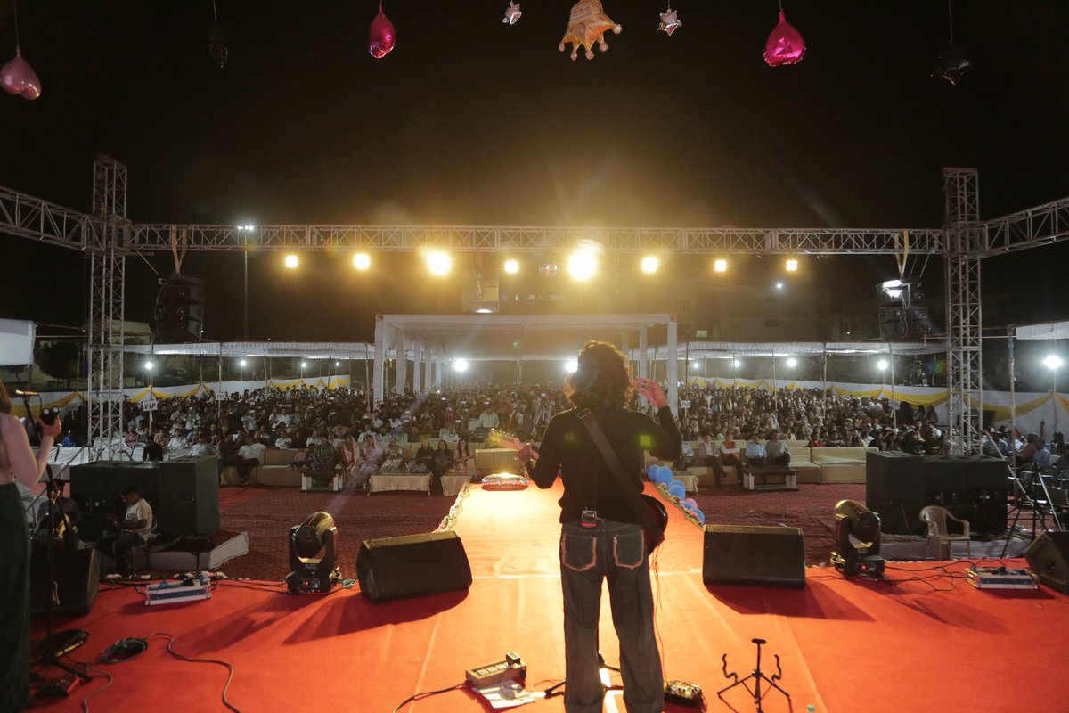 universitymewar's tweet photo. Post-Program Photo Highlights of the DJ Night at Mewar University (Chittorgarh).

#FreshersDay #MewarUniversity #DJNight #CulturalEvent #Rajasthan #FreshersParty #RockPerformance #UniversityLife #TopUniversityInRajasthan #BestUniversityInRajasthan #Cuet #KnowledgeToWisdom https://t.co/SErGIKZfLk