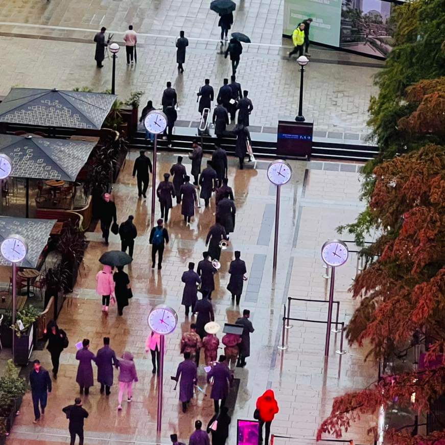 Look who popped up at Canary Wharf Underground station in London yesterday. The Band of the Brigade of Gurkhas supporting The Royal British Legion's London Poppy Day launch. 

#Gurkha #Nepal #remembrance #poppyappeal