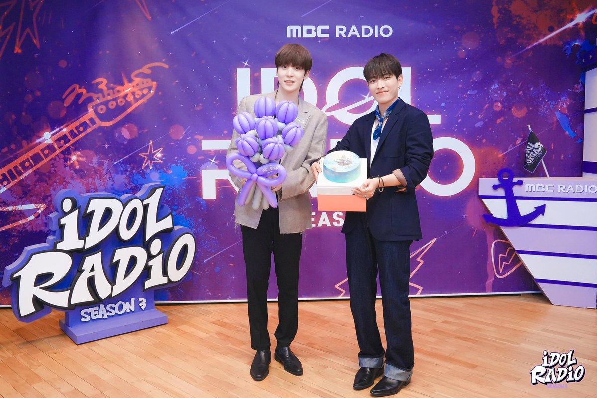 idolradiokorea's tweet photo. [#아이돌라디오오티디👕] 231102 ​댕쭝디🤎🖤

✨왜요? 저희가 성덕처럼 보이시나요? ✨

@ATEEZofficial

#MBC #IDOLRADIO #아이돌라디오 #아돌라 #ATEEZ #에이티즈 #홍중 #쭝디 #윤호 #댕디 #댕쭝디 https://t.co/bf2WPefca2