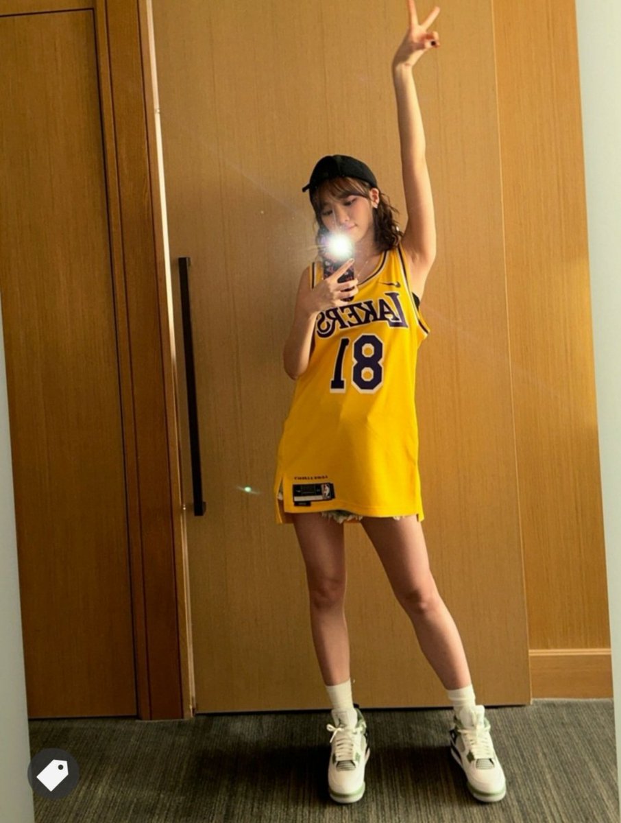 最安値 チェウォンLakers LE SSERAFIM chaewon 最安値 チェウォン