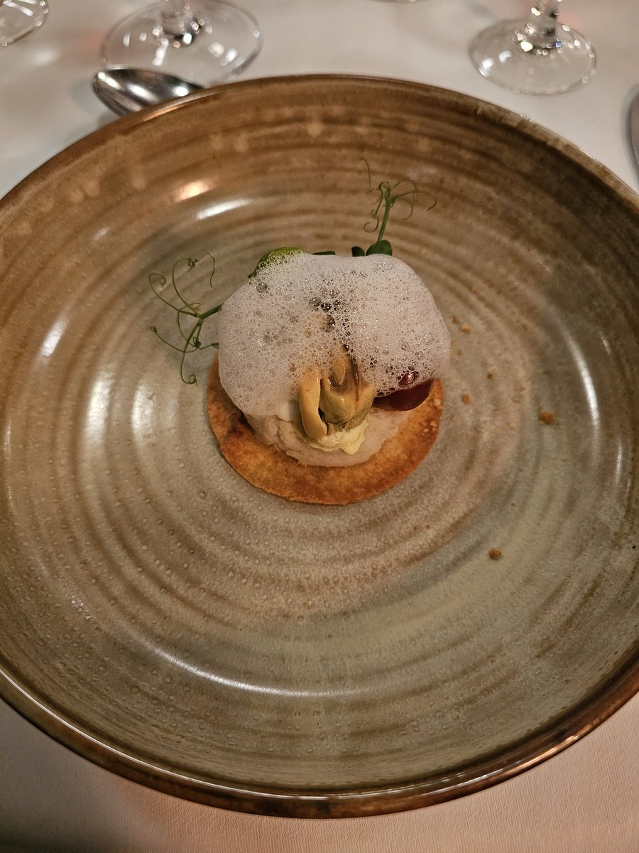 DelphinTheWorld's tweet photo. 🍴Salut les amis de la Cuis'in🍴
Si vous ne les avez pas déjà découvert, vous pouvez y aller sans crainte!
Qu'attendez-vous?
Tout le reportage sur mon insta!
"Table rase"
🍴Bon appet'in avec Delph'in🍴
#tablerase #restauranttheux #bonappetin #gastronomiebelge https://t.co/nVMlVK49cH