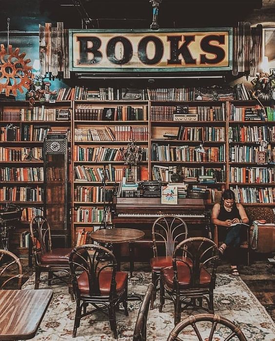 «A mi modo de ver, una ciudad no es una ciudad sin una librería. Puede llamarse a sí misma ciudad, pero a menos que tenga una librería no engaña a un alma».

Neil Gaiman

#BuenasNoches #citas