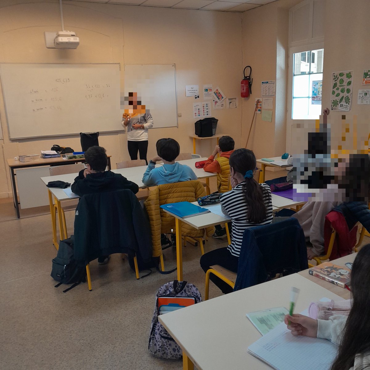 CLGJFerry73's tweet photo. Le collège ouvert un peu plus tôt avec un stage de réussite pour 20 #eleves en #français et #mathématiques 
#vacancesapprenantes 
🚸🏫🎒🖋 https://t.co/KuDH110GNA