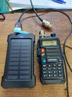 adrasec49's tweet photo. L'adrasec49 est équipée de talky walky avec panneau solaire et powerbox permettant une grande autonomie.
elle possÚde également une gobox autonome pour des liaisons départementale et nationale. https://t.co/93F9nqVv4v