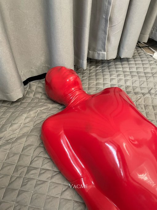 下一个视频👇 #latex #真空袋 #木乃伊 #真空床 #vacbed #乳胶衣 #rubber #bondage #encasement #榨精 https://t.co/9dHE9PXmf6<a href="/tag/latex"class="tags">#latex</a><a href="/tag/%E7%9C%9F%E7%A9%BA%E8%A2%8B"class="tags">#真空袋</a><a href="/tag/%E6%9C%A8%E4%B9%83%E4%BC%8A"class="tags">#木乃伊</a><a href="/tag/%E7%9C%9F%E7%A9%BA%E5%BA%8A"class="tags">#真空床</a><a href="/tag/vacbed"class="tags">#vacbed</a><a href="/tag/%E4%B9%B3%E8%83%B6%E8%A1%A3"class="tags">#乳胶衣</a><a href="/tag/rubber"class="tags">#rubber</a><a href="/tag/bondage"class="tags"><span>#bondage</span></a><a href="/tag/encasement"class="tags"><span>#encasement</span></a><a href="/tag/%E6%A6%A8%E7%B2%BE"class="tags"><span>#榨精</span></a>