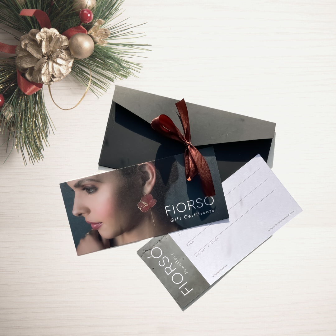 Not sure what gift to buy? Try our #GiftCards 🎁 - you can choose a physical gift card (beautifully wrapped, with free delivery) or an electronic one (delivered to your chosen email address)! 

#giftcertificate #gifting #gift #jewellery #giftsformom #giftsformum #giftideas⁠