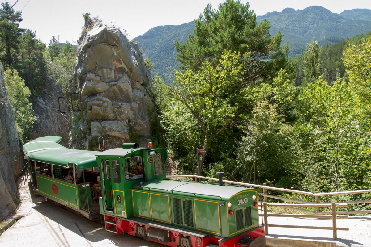 turistren_fgc's tweet photo. 🚂 Aquest cap de setmana dues últimes circulacions del #TrenDelCiment
📲 Consulta disponibilitat a https://t.co/ZcxSDb9Emp
#EscapatDeLaPressa https://t.co/qZWqVdeVib