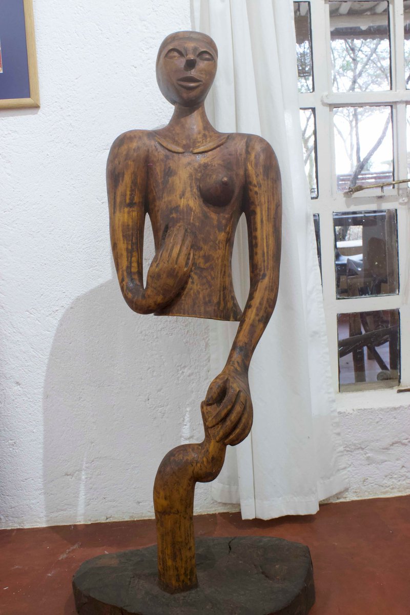 daisyouya's tweet photo. Chelenge's must-see expo happening now at @ncai254 I chatted with her in 2022. @womensart1   https://t.co/We8qYwm0t8 https://t.co/s4gYzfLq04