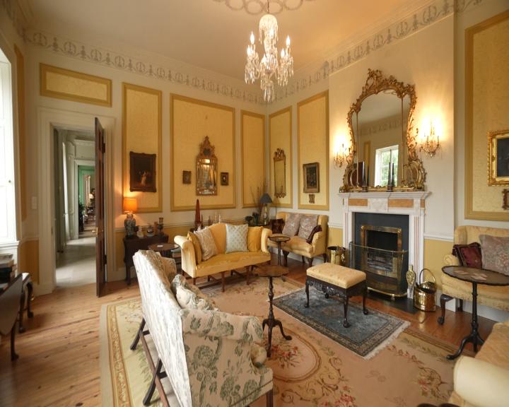 RTENationwide's tweet photo. We meet a couple who have undertaken a major restoration project on an estate house in Co Offaly - see the splendour of Gloster House on #RTENationwide Friday 3rd November @RTEOne 7pm @rte @OffalyHour @Offaly_Express  @visitoffaly @OffalyHeritage @DiscoverIreland @offalycoco RT https://t.co/HyYpi8klY7