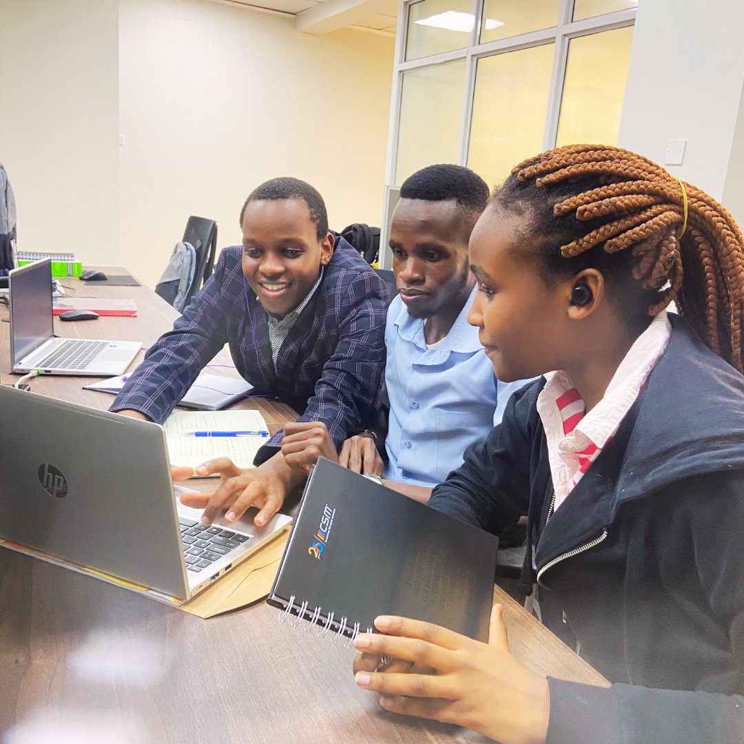 CSMTechAfrica's tweet image. Behind the scenes at CSM Kenya! Our incredible team hard at work, turning dreams into reality!  

#CSMTech #lifeatcsm #TechGeniuses #OfficeVibes #TeamWork