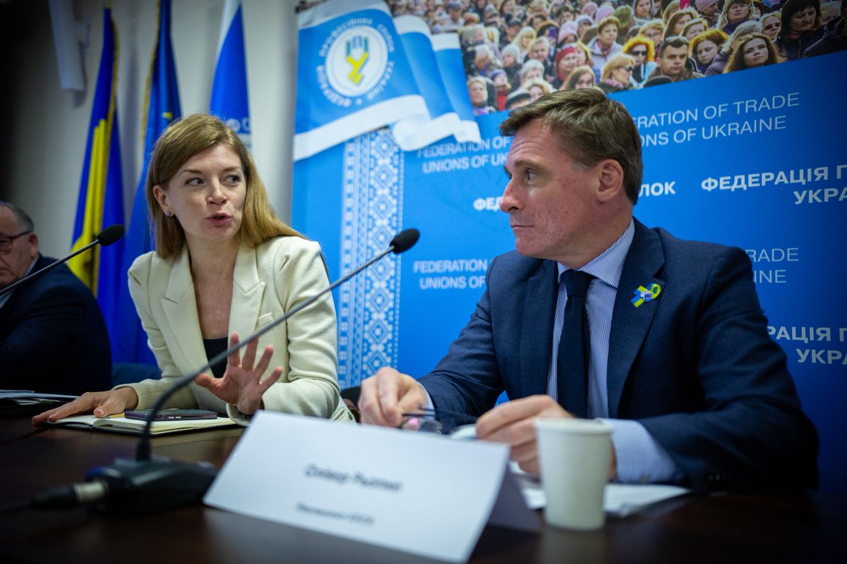 EESC_President's tweet photo. Inspiring day engaging w/🇺🇦vibrant #CivilSociety

Our commitment to Ukraine's EU accession &amp; reconstruction is firm.

From physical &amp; psychological rebuilding to sustainable development, labor rights, &amp; anti-corruption efforts - we stand united to craft a brighter future for #UKR https://t.co/XKnkXnusIZ