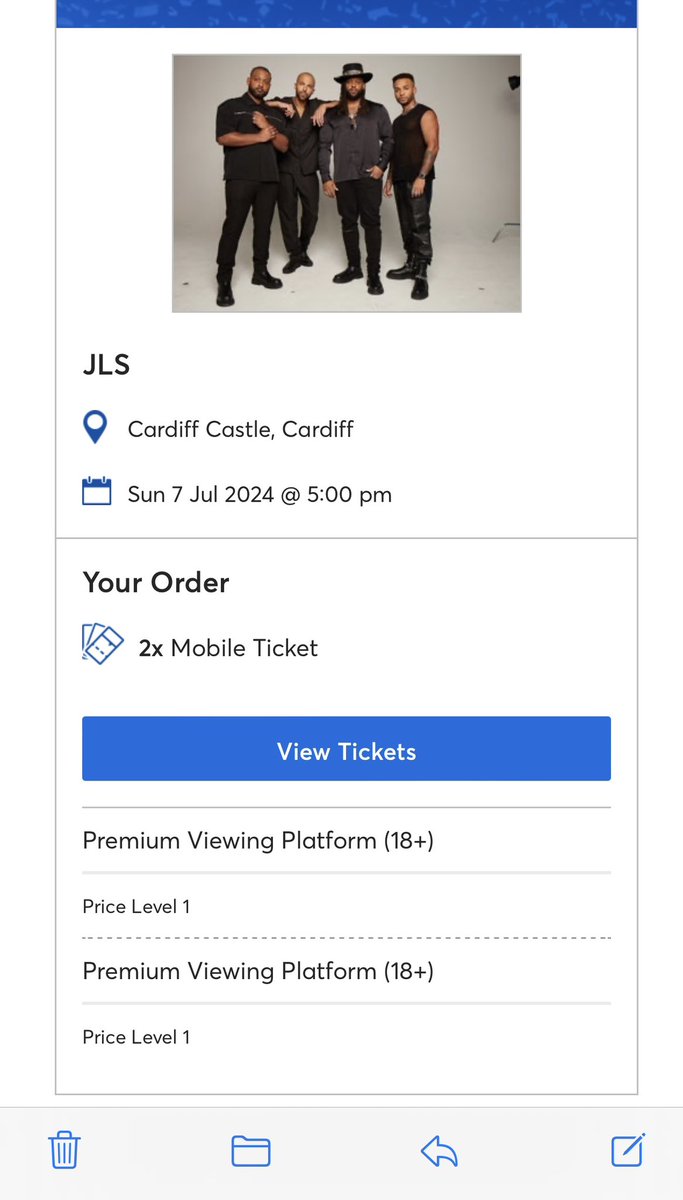 ampsxo's tweet photo. Eeeeek see you in the summer boys @JLSOfficial 🫶🏻🥹🥹 https://t.co/fx1Kez4KBF