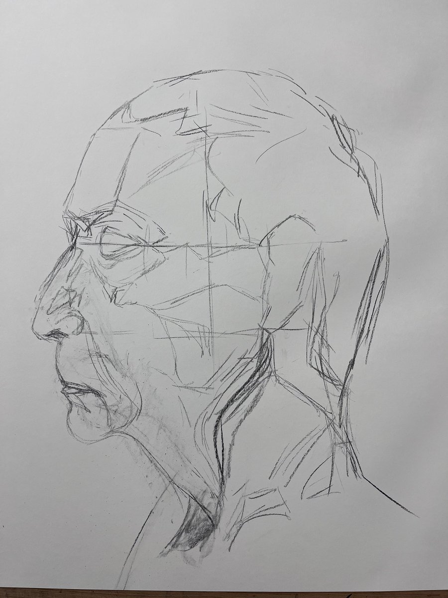 lgartworkshops's tweet image. Looking at portraiture as a series of overlapping shapes and planes. Had a good workout @jamiefrost sculpture lounge taking my charcoal to the gym! #portraits #charcoaldrawing #sketchingfaces #lifedrawing