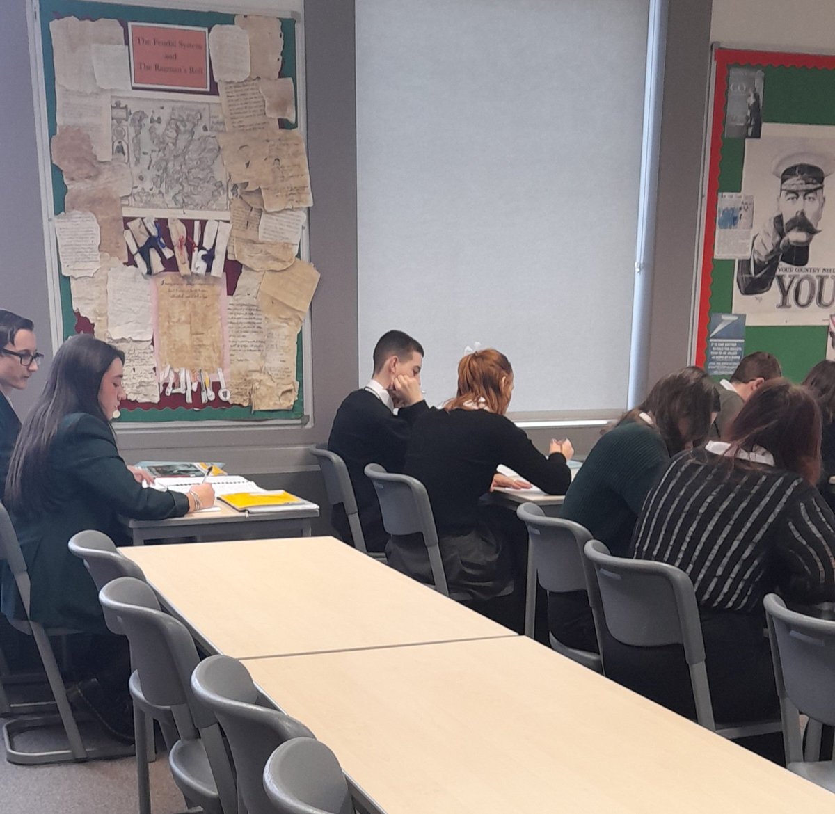 sshs_SocSubs's tweet image. Our s4 History class are working with their learning partners to complete skills based tasks. They then peer assessed and provided great feedback! #cooperativelearning @StStephensHS @sshsparents @DavidKillin