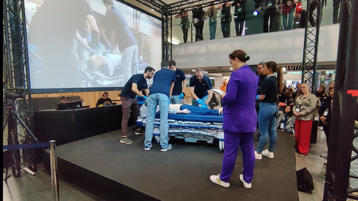 CCR (@ccr_cat) on Twitter photo L'equip espanyol de RCP en acció a la #CPRCOMPETITION del #RESUS23 al congrés de l'<a href="/ERC_resus/">ERC - European Resuscitation Council</a>!!! L'equip espanyol de RCP en acció a la #CPRCOMPETITION del #RESUS23 al congrés de l'<a href="/ERC_resus/">ERC - European Resuscitation Council</a>!!!
