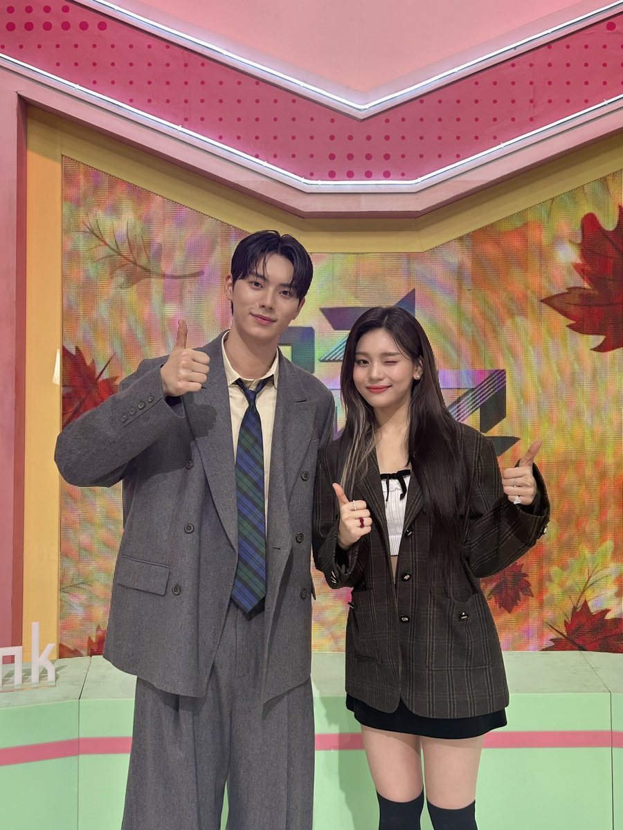 뮤직뱅크 (Music Bank)🏦 tweet media