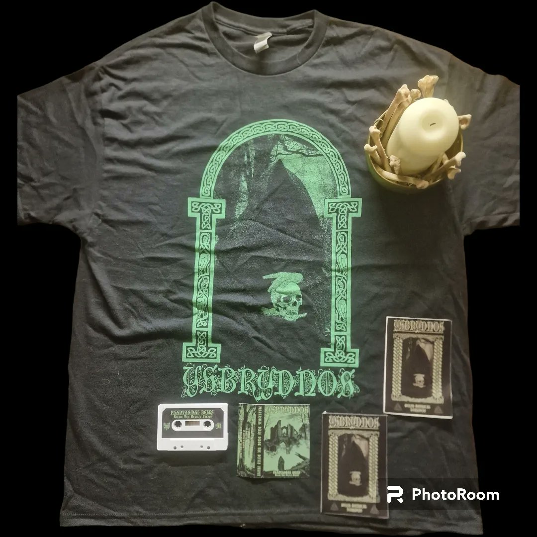 LordOfTheShado8's tweet image. If you do anything today make sure you head on over to band camp &amp;amp; check out my Welsh brother from #Ysbrydnos his new album #phantasmalBells #belowthedevilspulpit this is one of the biggest untapped projects mixing Raw Black Metal &amp;amp; Dungeon Synth. Incredible. 🕯💀⛓️⚔️🥀