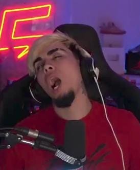CAOZYUTU's tweet photo. Me Duermo Zzzzzzzz... #FortniteOG https://t.co/vmNwePnosj