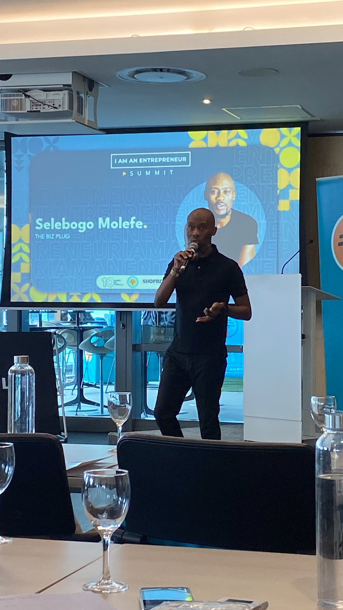 DrLifesgud's tweet photo. Once in a while I get to present in beautiful spaces (most times Iโm in rural areas & townships๐
) โฆthanks to the @IAAESA team for inviting me to run the #BusinessModelInnovation Masterclass in #CapeTown today ๐
#IAAEsummit #entrepreneurship https://t.co/ouxNgjIhDM
