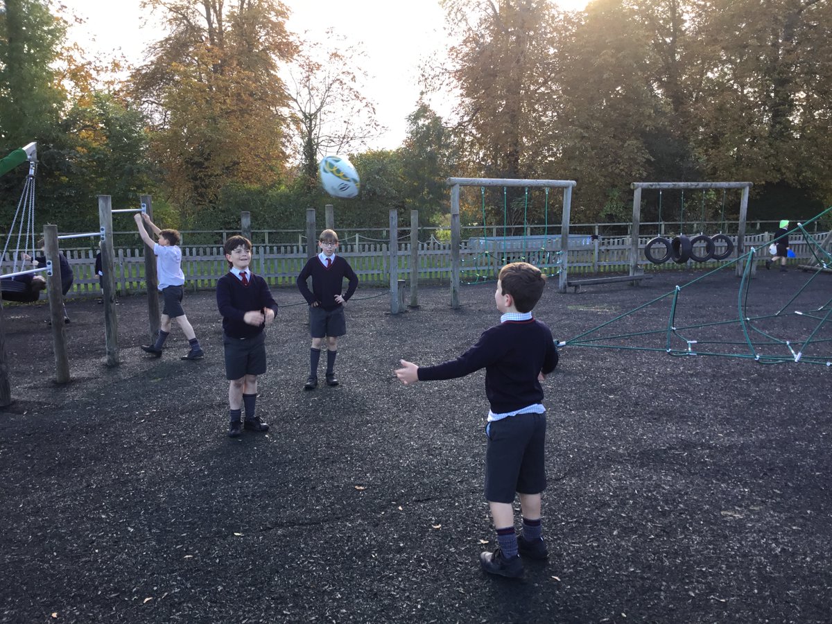 A lovely catch up in the sunshine with our Year 7 buddies this morning. #friendship