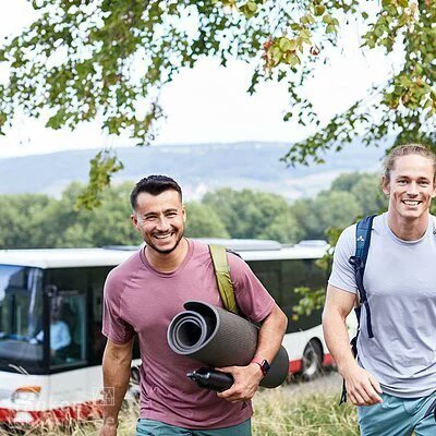 VisitFranconia's tweet photo. Mit den VGN #Freizeittipps durch Franken - Der #VGN hat #Wandertipps für fünf schöne #Herbsttouren in #Franken vorbereitet. Diese sind #klimafreundlich per #Bus oder #Bahn erreichbar und führen zu zahlreichen Highlights.
#VisitFranconia #ÖPNV
https://t.co/egwfIZfO8z https://t.co/Hp7ioc3fuy