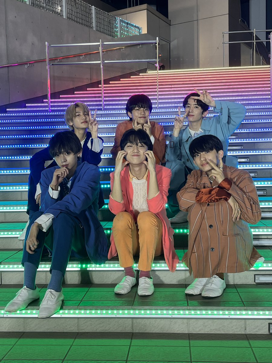 Lienel_official's tweet photo. 2nd CDシングル「kimito」リリースイベント
@ ダイバーシティ東京プラザ

暑い中ご来場ありがとうございました☺️
Party Now!初披露いかがでしたでしょうか⁉️
感想をお待ちしております！

次回明日11/4(木)はららぽーと横浜でお待ちしております💁🏻‍♂️
🔗https://t.co/1PgRC3MN61

#Lienel
#kimito https://t.co/afPTjWUfsb