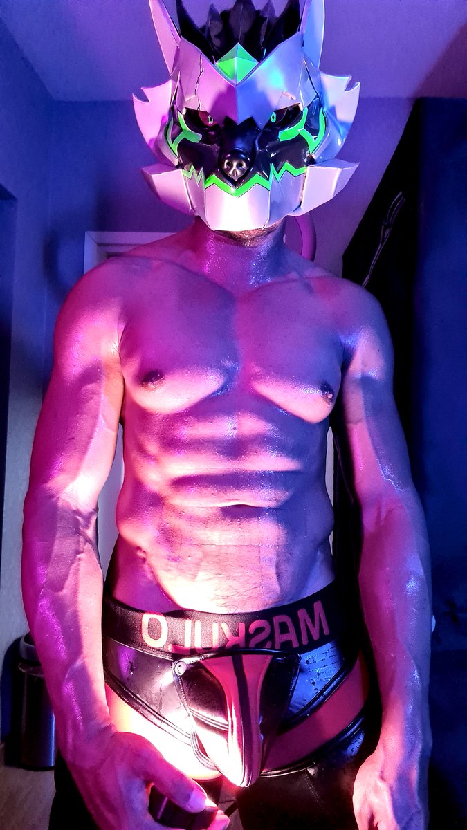 Lightning studies for my next shoot. Which one do you prefer? I'm going to do some serious sweaty new maskulo gears shoot.