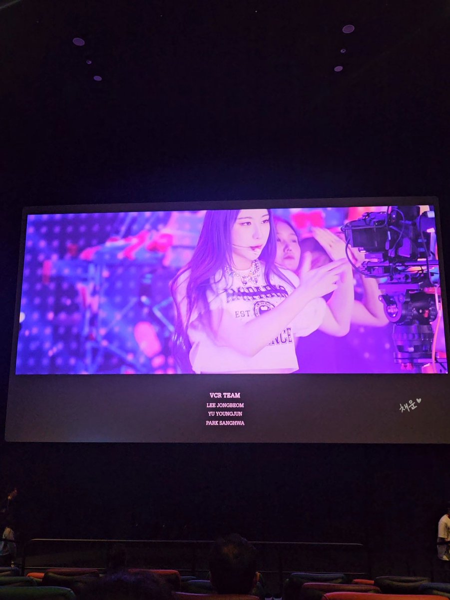 chaeun0111's tweet image. 걸스인원더랜드 후기

1. 깨알 연기에 현웃 터짐
특히 비하인드 영상 너무 웃겨 ㅋㅋㅋㅋㅋㅋㅋㅋㅋㅋㅋㅋㅋ 연기하지마 이채연!!(?)

2. 자꾸 가까이 와서 숨이 잘 안쉬어짐...

3. 크게 보니까 더 좋다 역시

4. 나도 모르게 채여니 나올 때 자꾸 입꼬리가 올라감

#VENTAX #걸스인원더랜드 #kpopvr