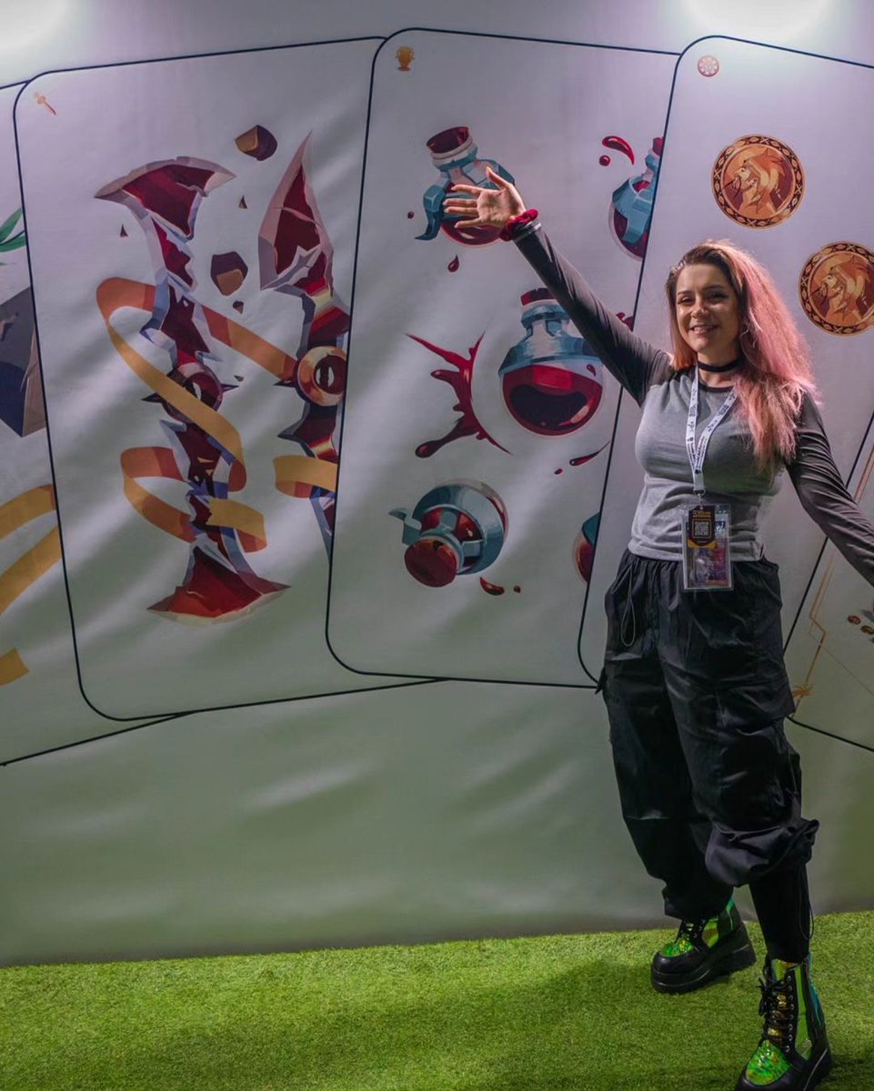 Andata anche la seconda giornata di #RiotXLucca23 al <a href="/LuccaCandG/">Lucca Comics & Games</a> 🔥 impreziosita dai vostri incredibili cosplay e segnata dall'energia dell'esport 🌪️ Senza dimenticare il meraviglioso firma copie con <a href="/C_Kibe/">Ckibe ✨</a>✨
E lo spettacolo non può che continuare 👊