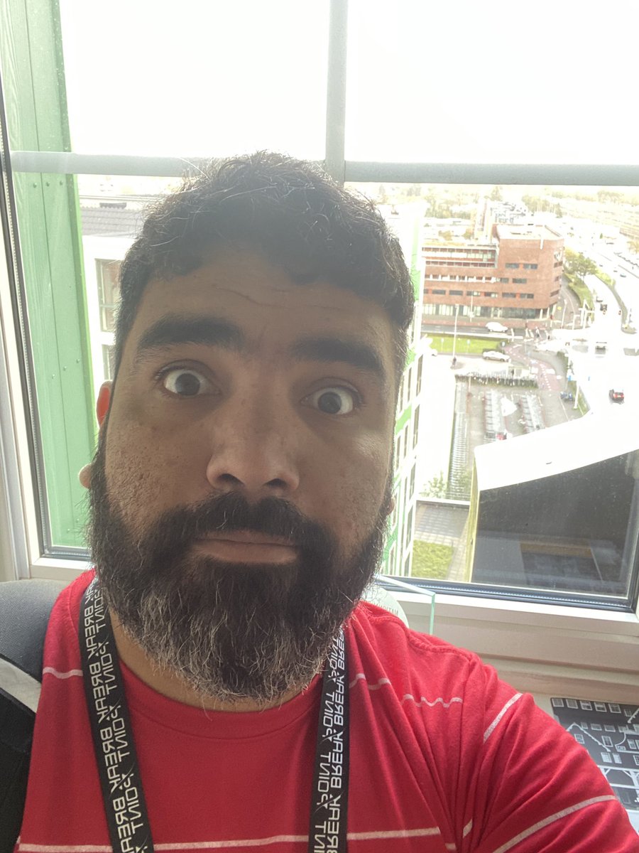 elchuo160's tweet image. Gm! guys!! 😼✌️ Travel from Venezuela 7500km to here #Amsterdam by the #Breakpoint2023 and to know the results of the #Hyperdrivehackathon. The day has arrived. Lets GO!!! @DIN0GR0W @solana @SolanaConf 🦖