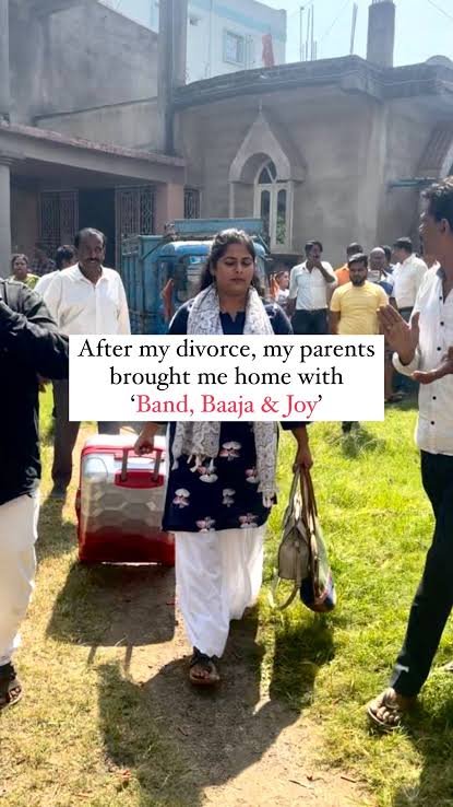 Ankit38648's tweet photo. Meet the fashion designer who got band-baaja welcome home after separating with husband

The Flip Side

https://t.co/tZbzhY3W73

@sachin17c https://t.co/xbv7f4Fc63