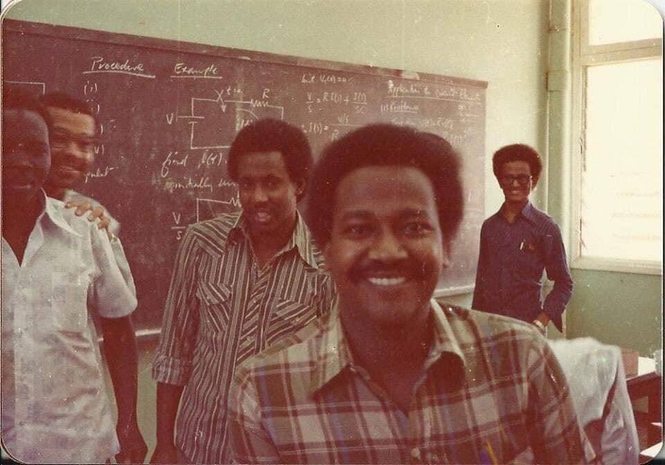 sudan_zaman's tweet photo. صورة لطلاب جامعة الخرطوم في العام 1970 م https://t.co/VcD7JNDsVl