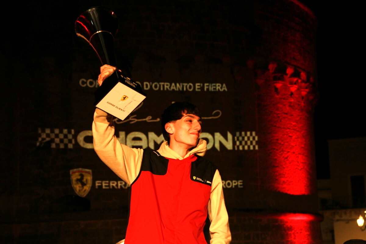 crmediait's tweet photo. Festa a sorpresa per il neo campione europeo Eliseo Donno
https://t.co/0VymBR91TN https://t.co/qsHPcaxFsL