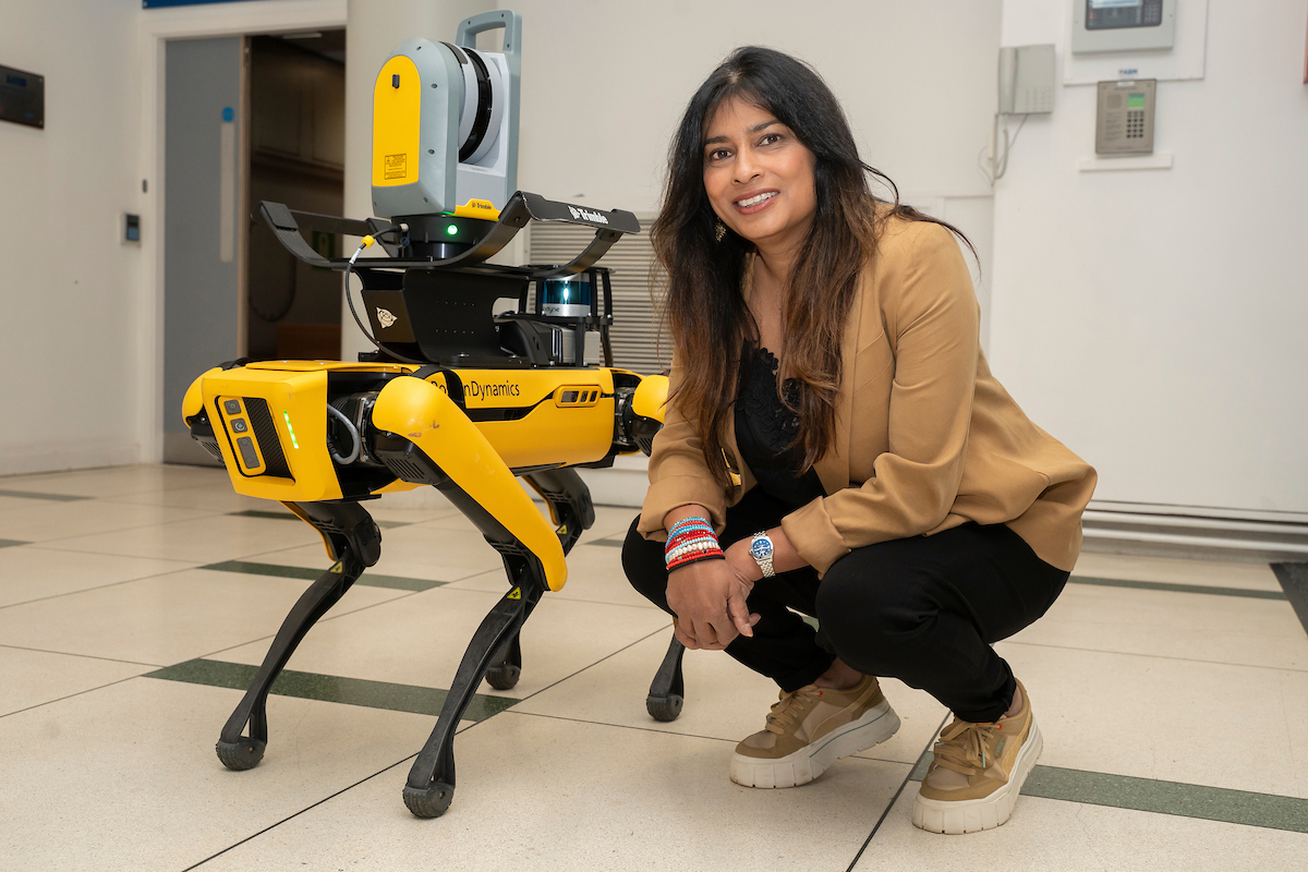 Our Chancellor <a href="/NishaKatona/">Nisha Katona</a> caught up with <a href="/ljmufet/">LJMUFET</a> students yesterday to hear about their latest projects.

From an e-racing car and a ship simulator, to robotics, find out more: ljmu.ac.uk/about-us/news/…