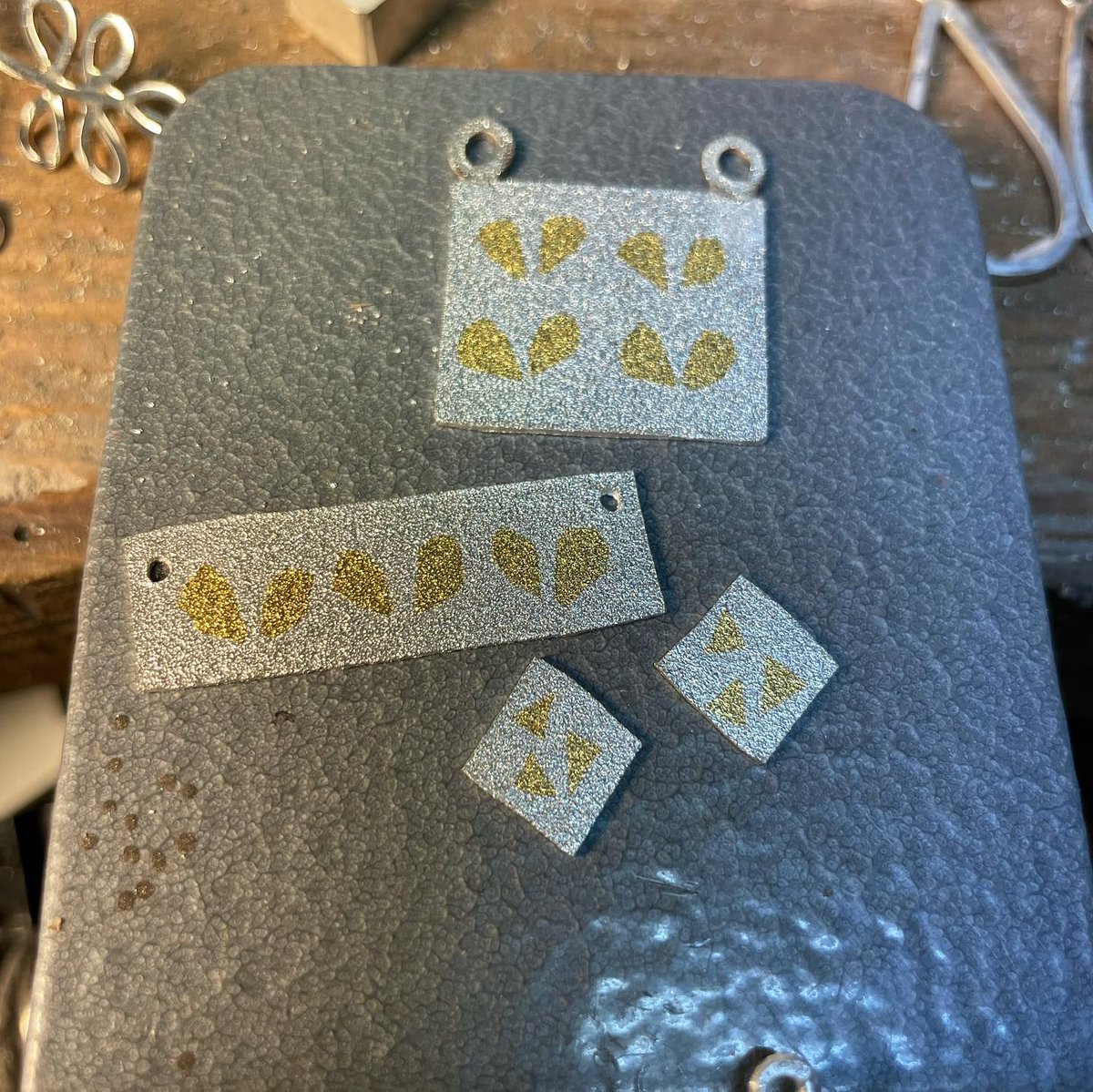 MakersWales's tweet image. #MakersMaking
On the Workbench with Deborah Edwards Jewellery&amp;gt;&amp;gt;Christmas stock in progress!&amp;gt;&amp;gt;&amp;gt;
More about Deborah &amp;gt;&amp;gt;&amp;gt; buff.ly/3BCs1qD 
#jewellery #christmasgifts #handmade #monmouthshire #madeinwales #welshjewellery