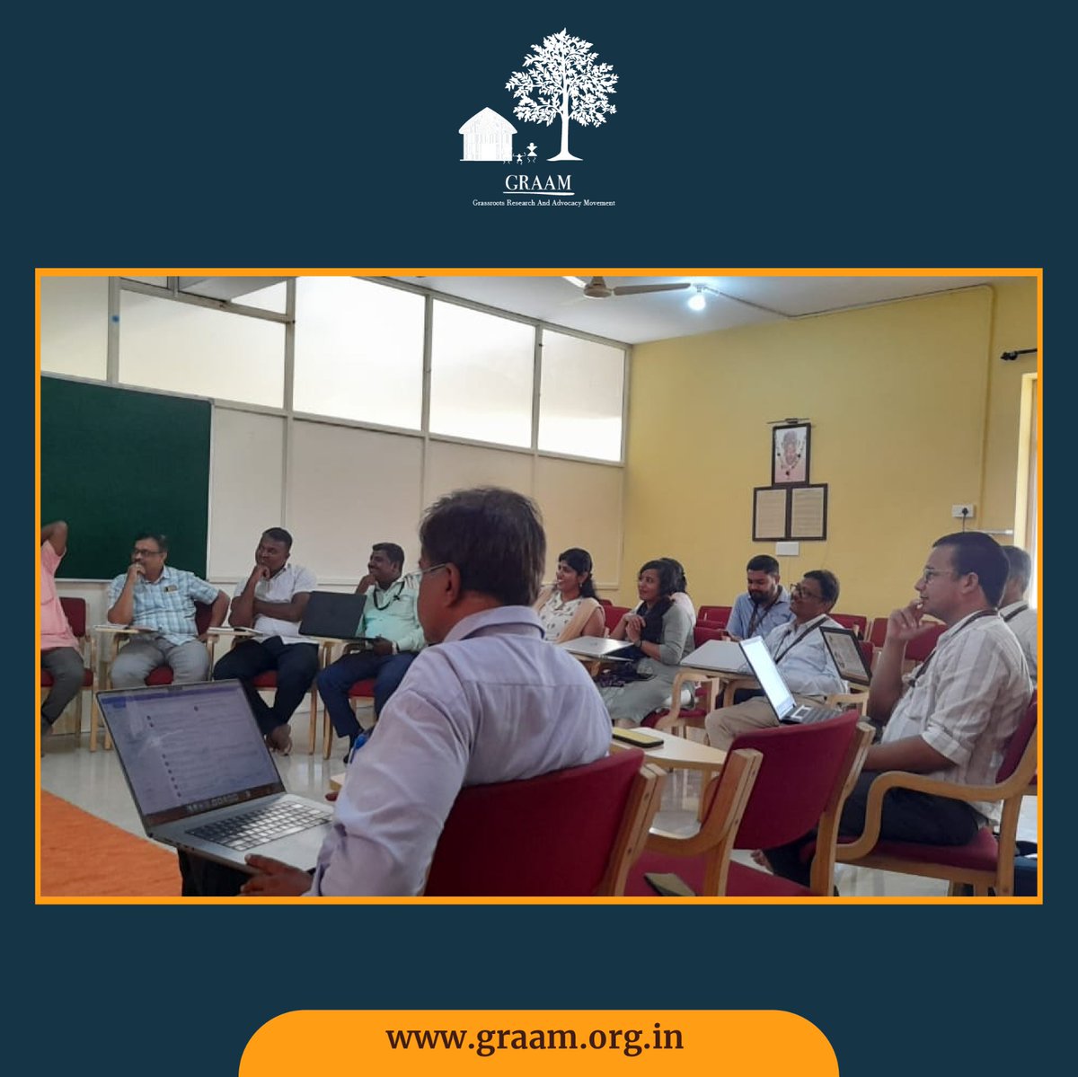 graamresearch's tweet image. At GRAAM, we believe in dialogue, discussion and participation. Sharing with you, glimpses from GRAAM CHINTANA, our bimonthly forum, where we ideate, reflect, dialogue and energise.

#TeamGRAAM #CollaborationAtWork #SuccessThroughUnity #GRAAMCHINTANA #togetherweachieve